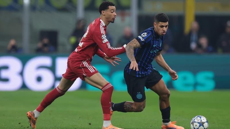 与裁判交流 与裁判交流